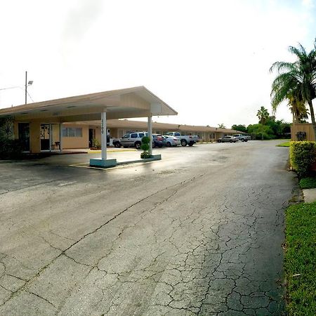 Coral Roc Motel Florida City Extérieur photo